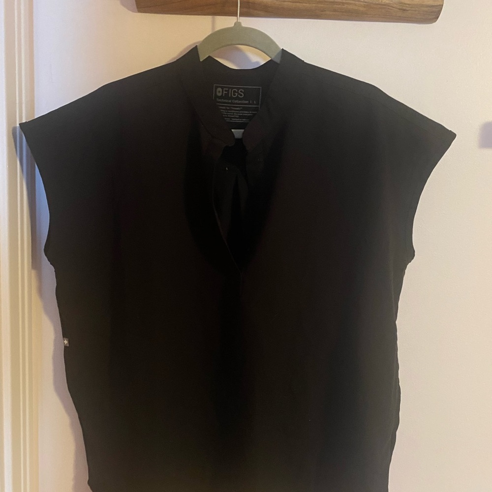 Figs black Rafaela scrub top